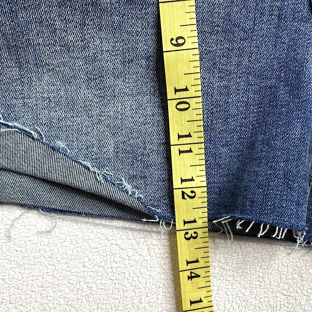 Judy Blue Los Angeles Mid-Rise Semi-Cuffed Raw Hem Denim Shorts Size (XL) - Picture 8 of 14